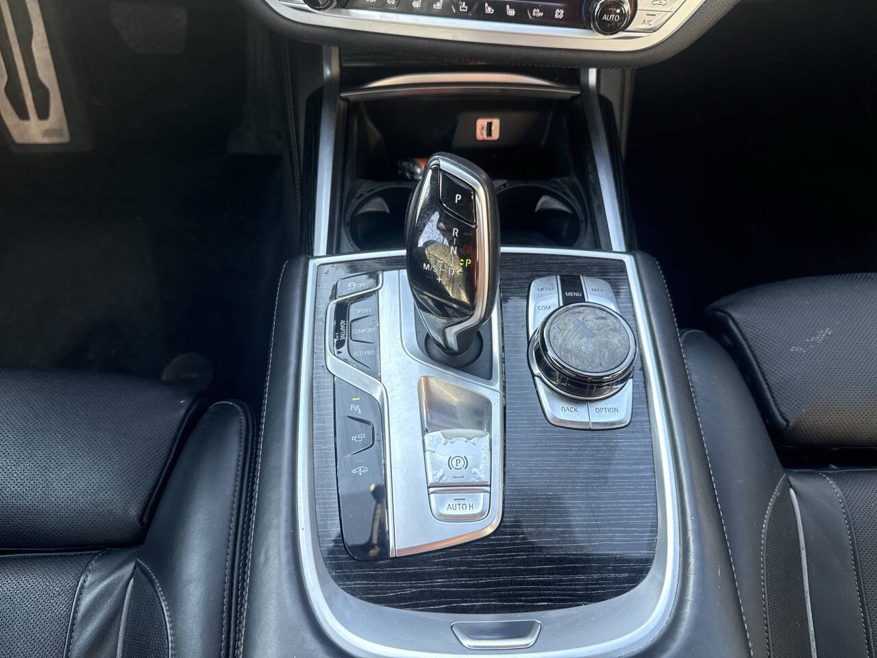 Used 2017 BMW 750i xDrive AWD/4WD image 25