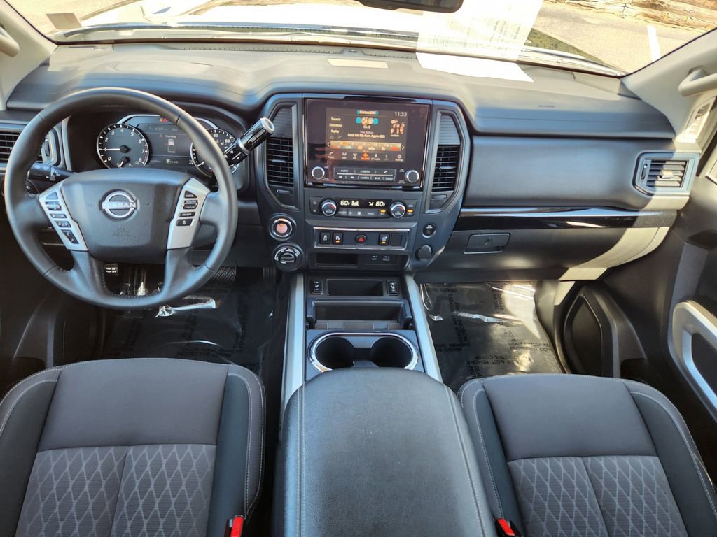 Used 2024 Nissan Titan SV w/ SV Convenience Package image 21