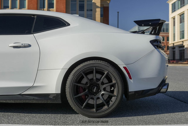 Used 2017 Chevrolet Camaro ZL1 image 5