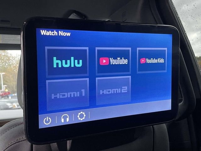 Used 2024 Chevrolet Suburban Premier image 13