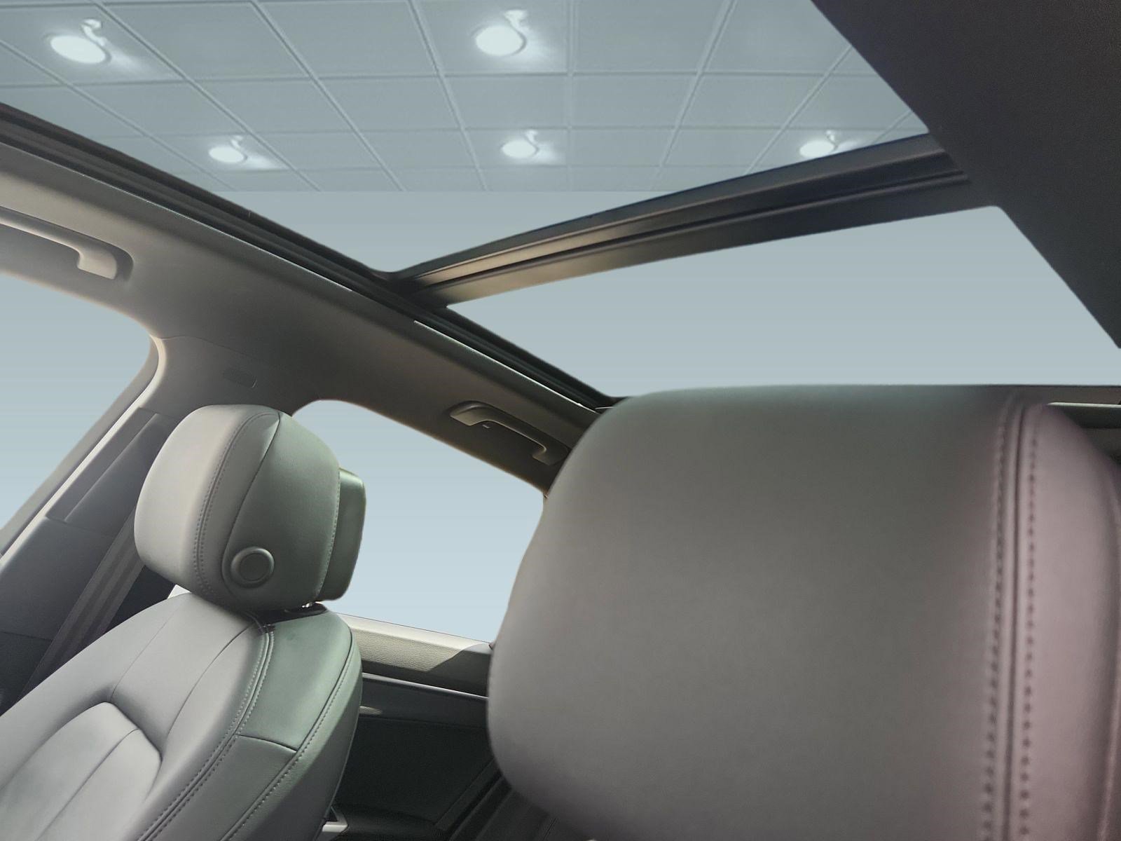 Certified 2025 Audi Q3 2.0T Premium w/ Convenience Package image 11