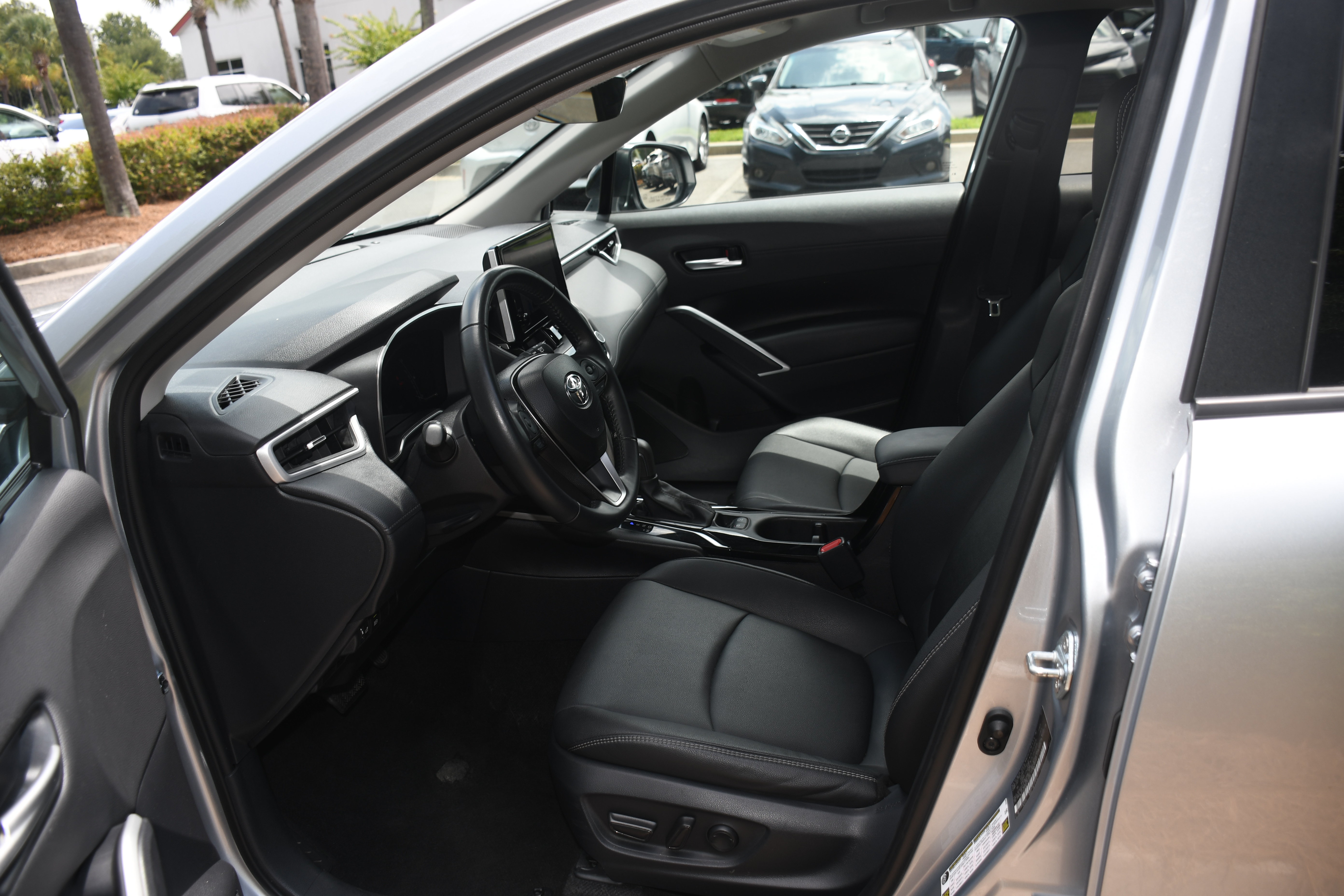 Certified 2025 Toyota Corolla Cross XLE AWD/4WD image 7