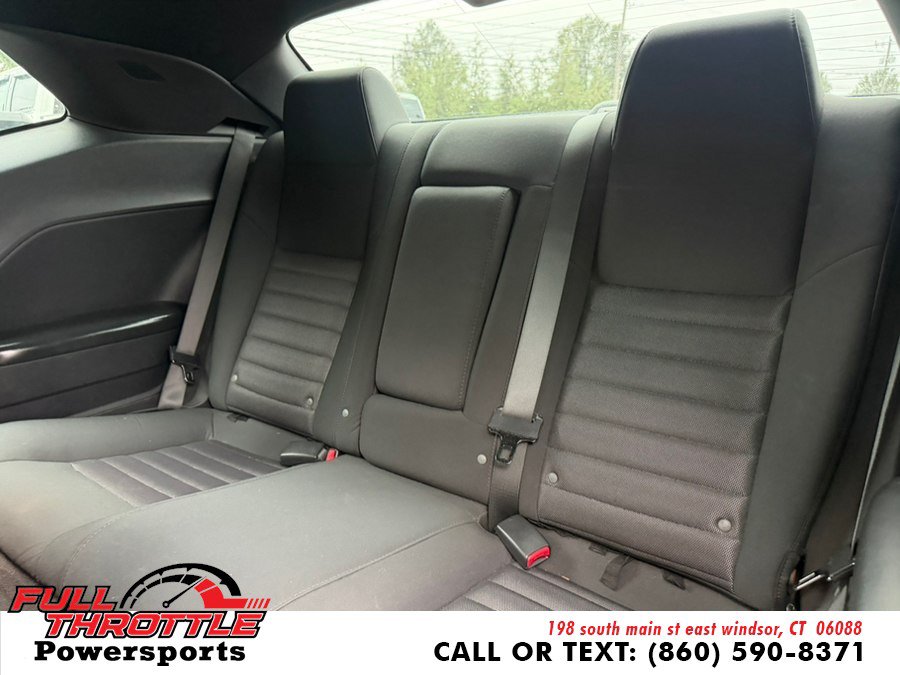 Used 2010 Dodge Challenger SE RWD image 16