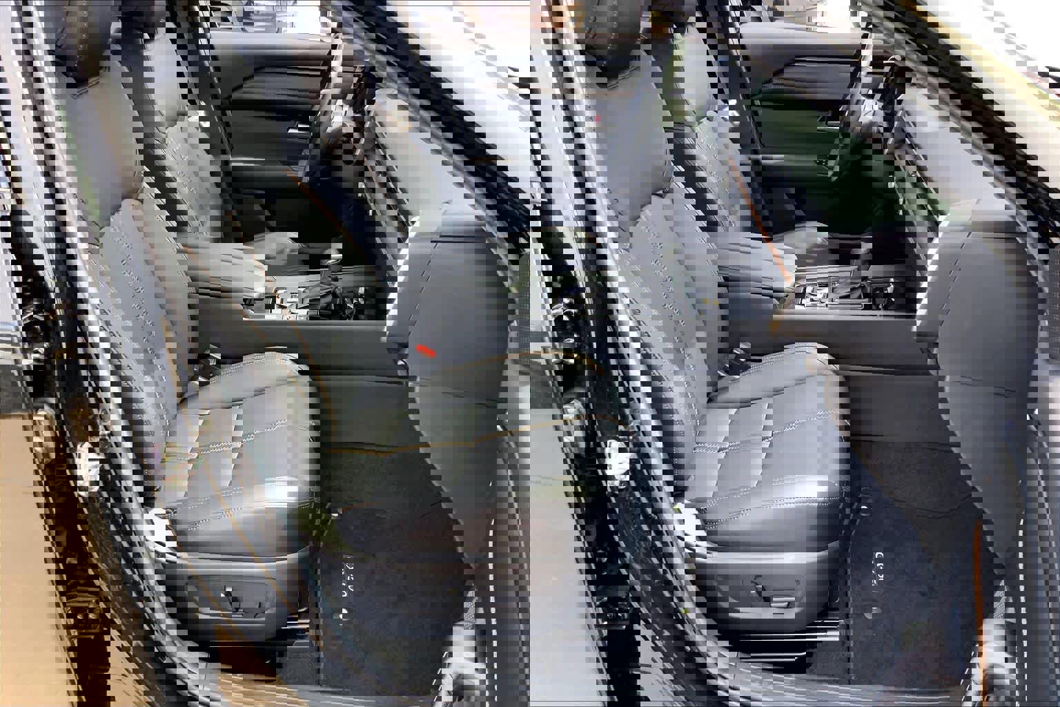 Certified 2025 MAZDA CX-50 AWD 2.5 Hybrid w/ Premium Pkg image 9