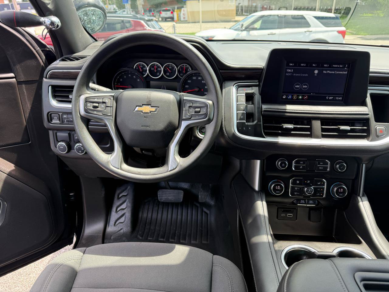 Used 2021 Chevrolet Tahoe 2WD w/ 1FL Safety Package image 2