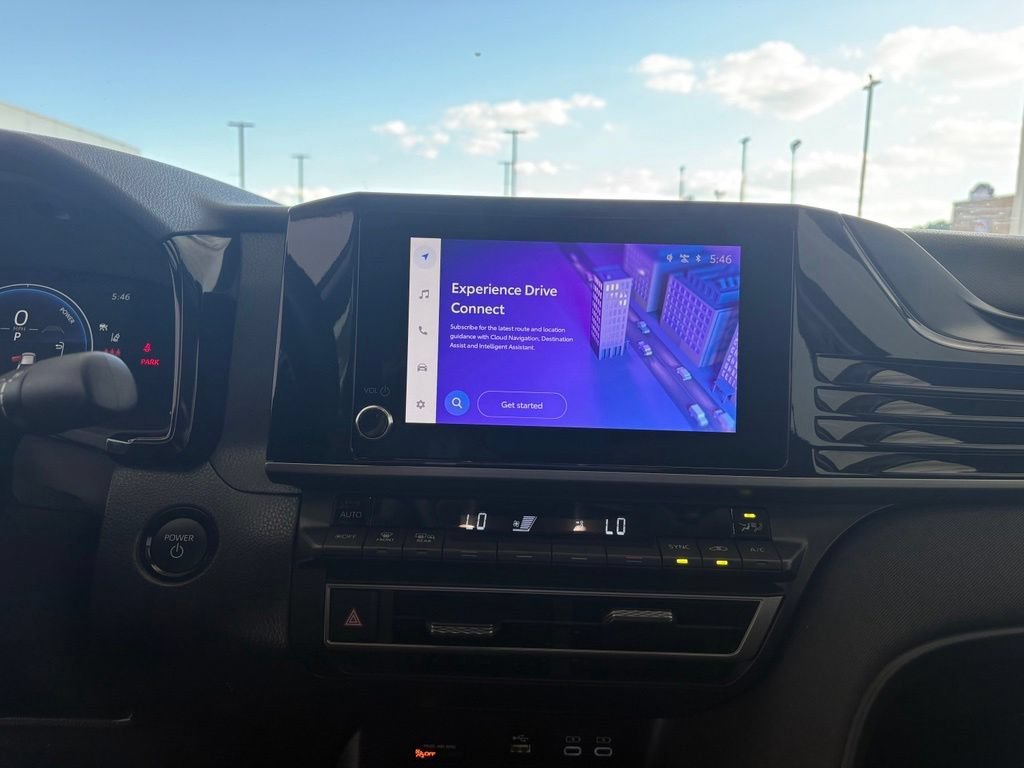 Used 2025 Toyota Camry LE FWD image 7