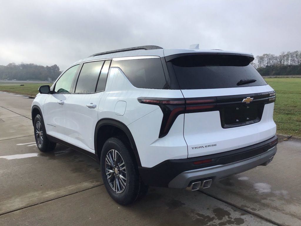 New 2026 Chevrolet Traverse LT w/ Driver Confidence Package image 8