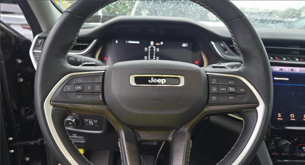 Used 2022 Jeep Grand Cherokee L Limited w/ MOPAR Finishing Package image 15