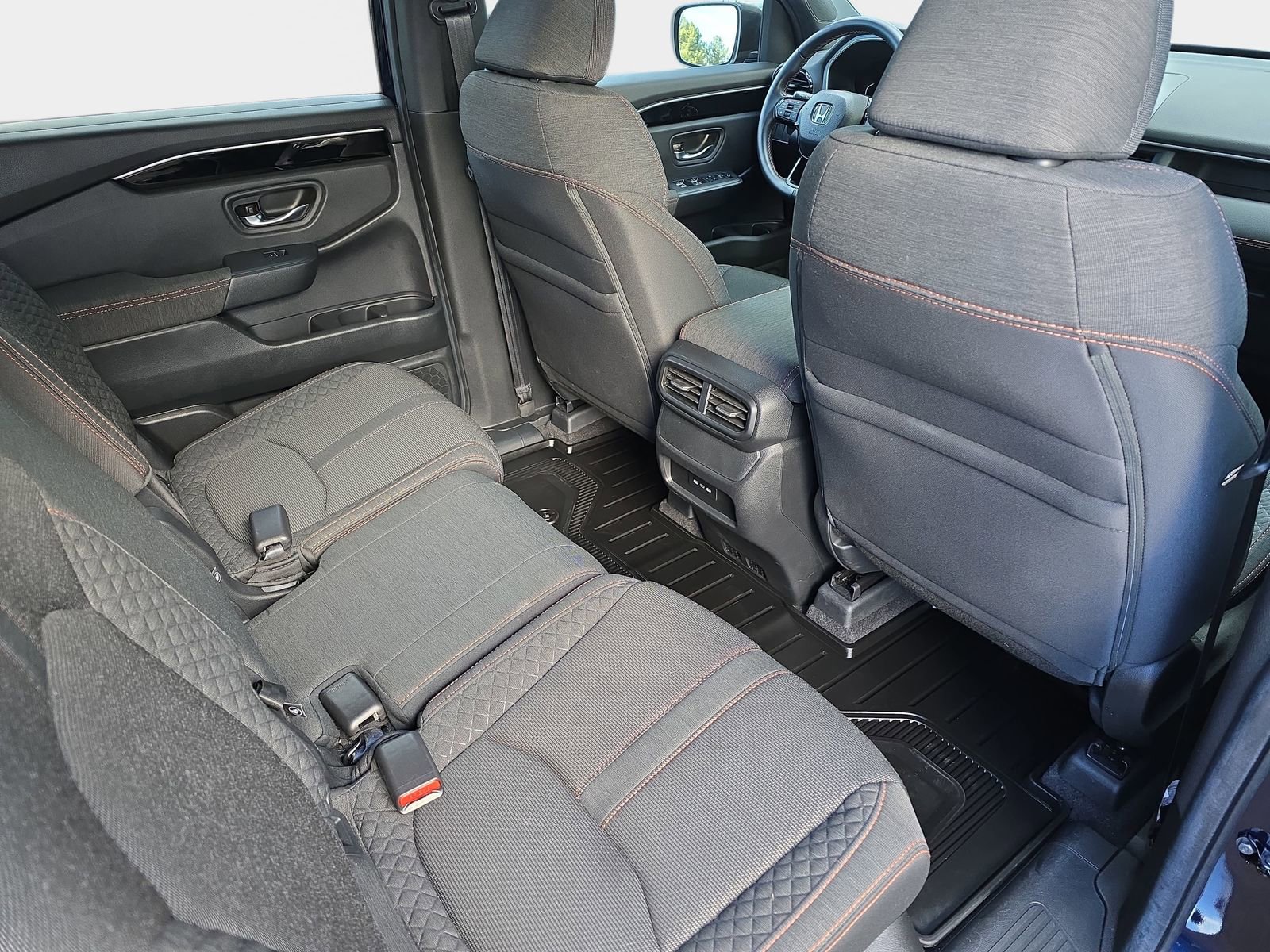 Certified 2025 Honda Pilot Sport image 12