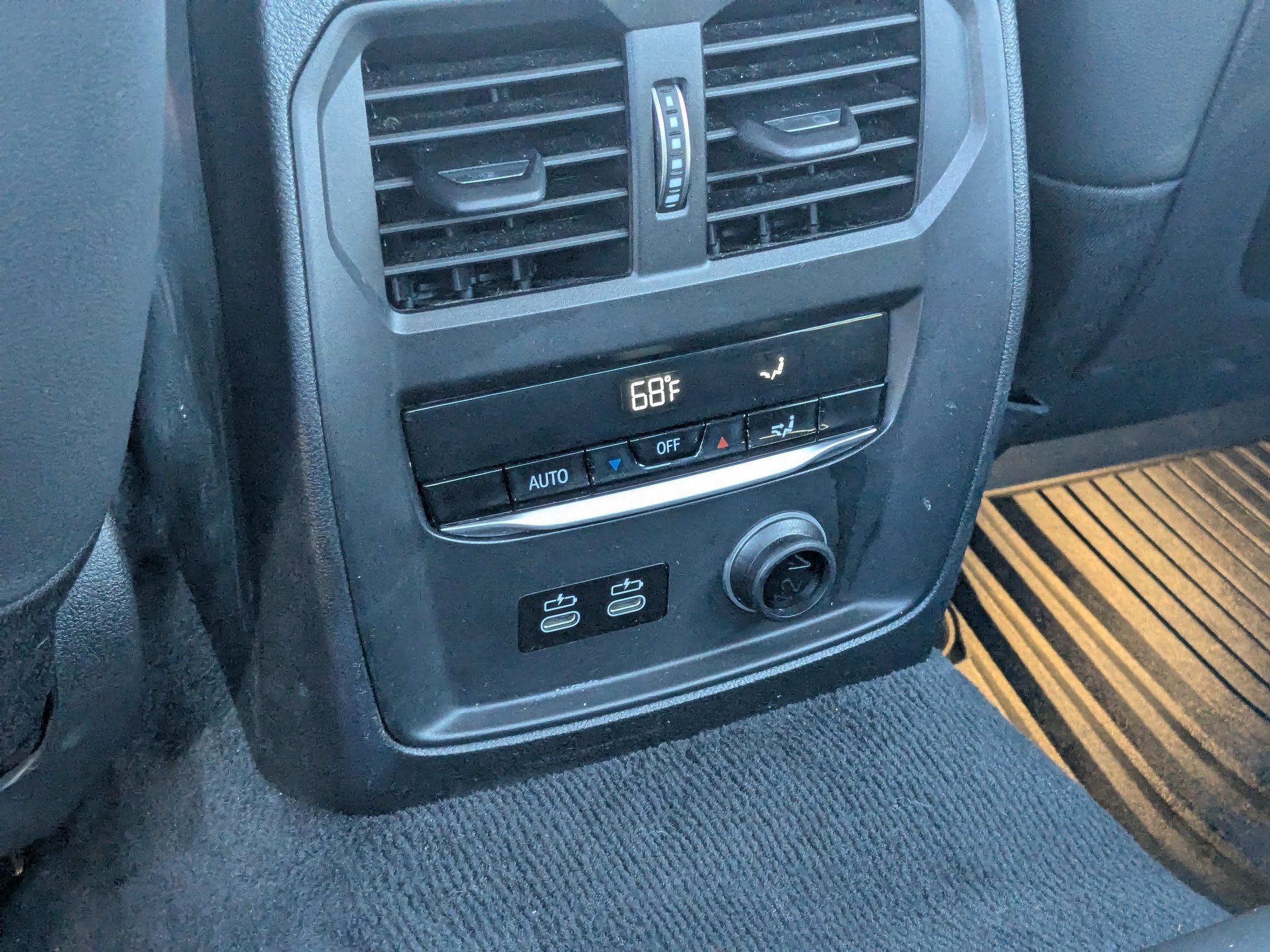 Used 2020 BMW 330i xDrive Sedan w/ Convenience Package image 18