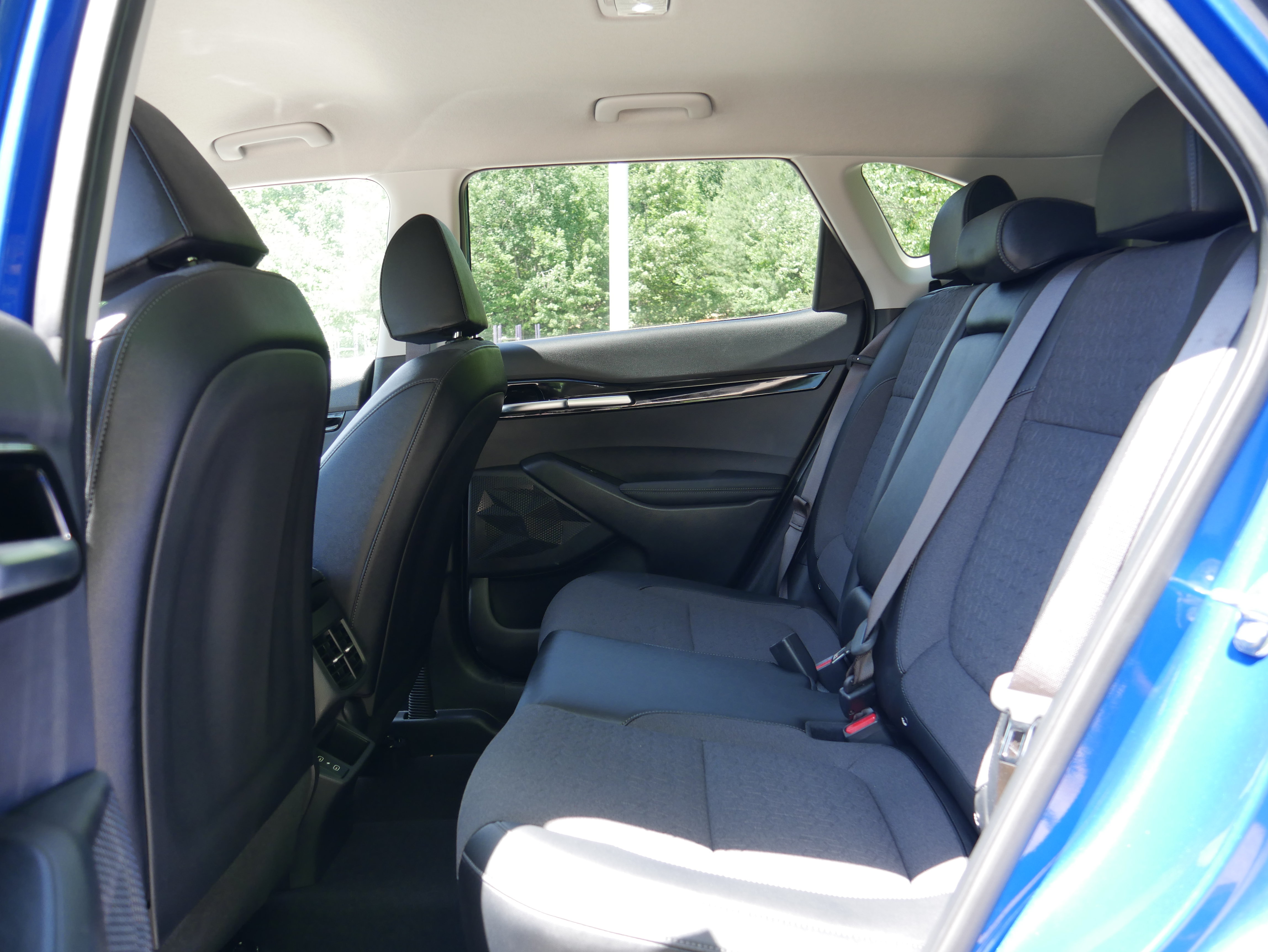 Certified 2025 Kia Seltos X-Line AWD/4WD image 14