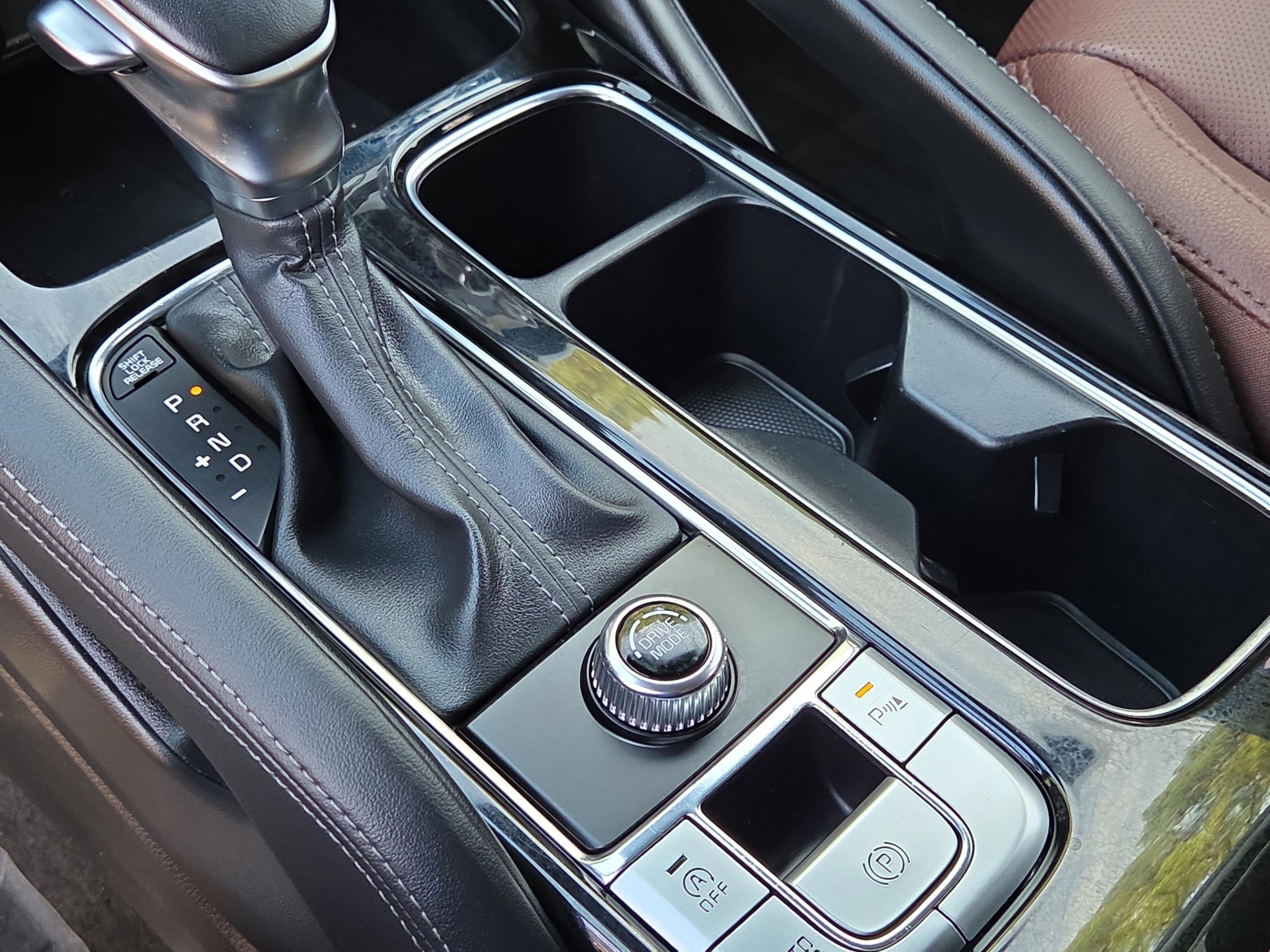 Used 2023 Kia Telluride EX w/ EX Captain's Chair Package image 22