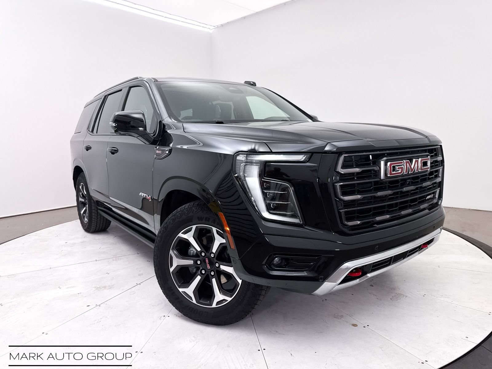 Used 2025 GMC Yukon AT4 Ultimate AWD/4WD image 1