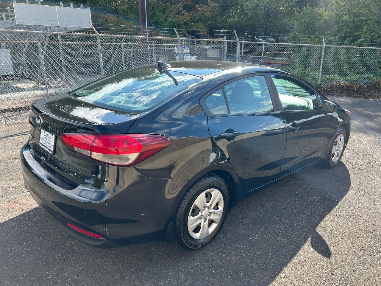 Used 2017 Kia Forte LX FWD image 5