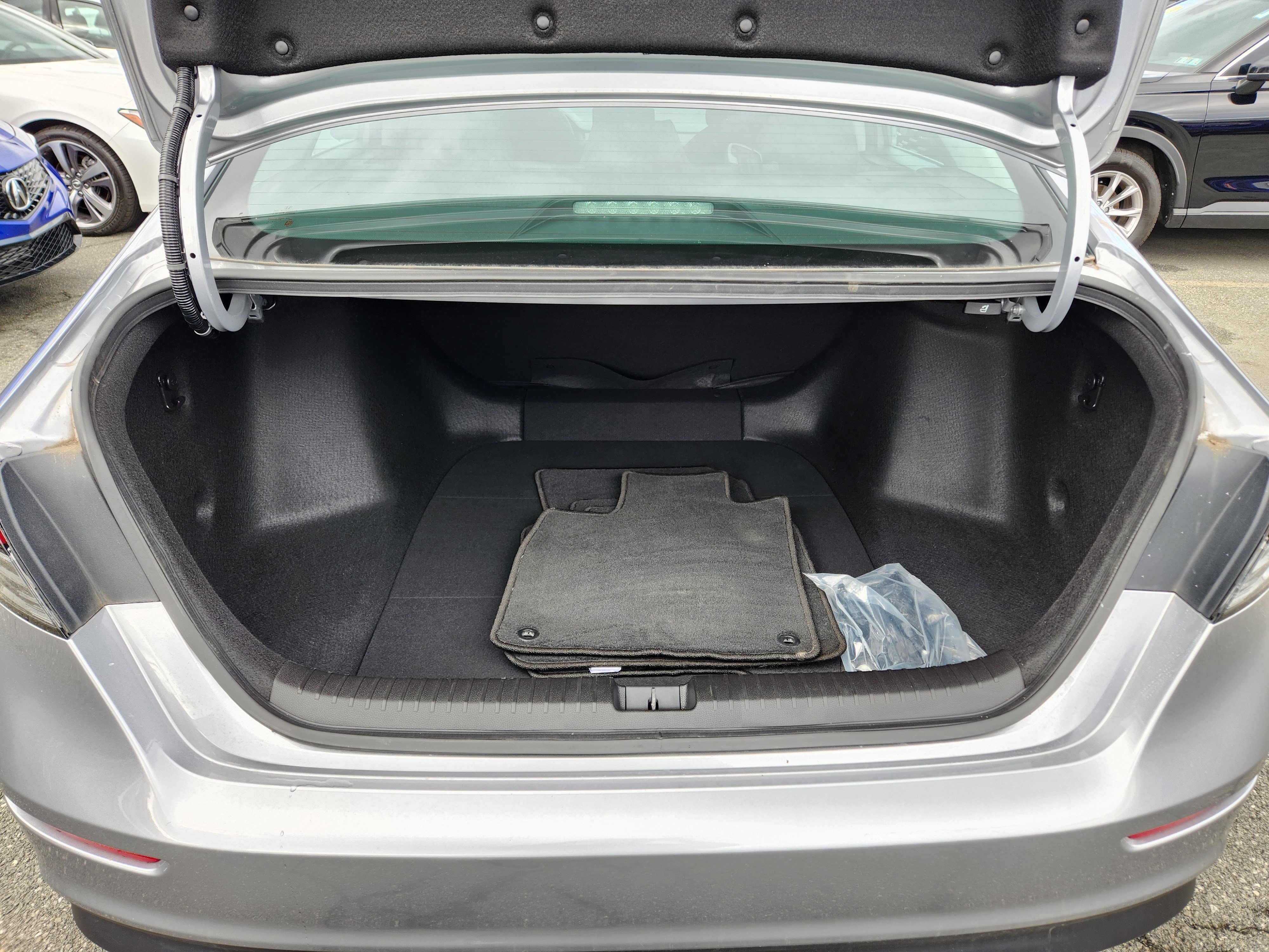 Certified 2023 Honda Accord LX image 8