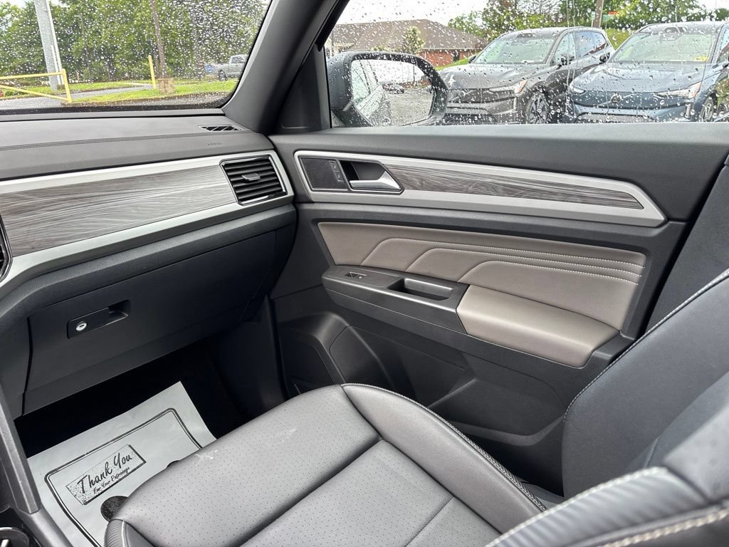 Certified 2023 Volkswagen Atlas Cross Sport SE FWD image 27