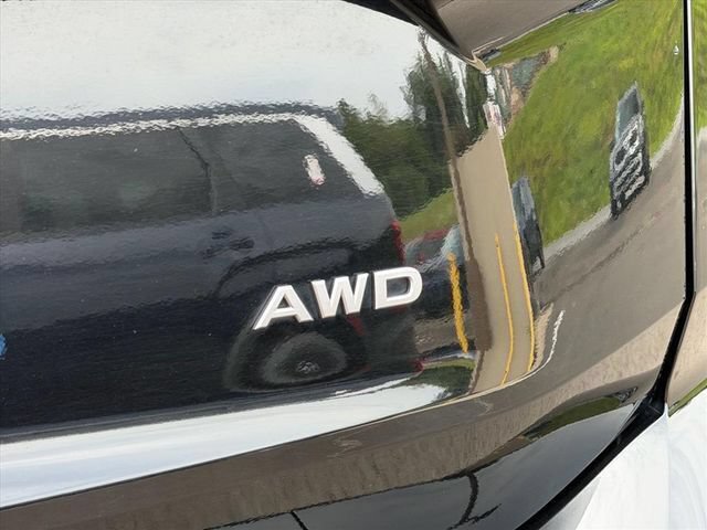 Used 2025 Nissan Rogue SV AWD/4WD image 24