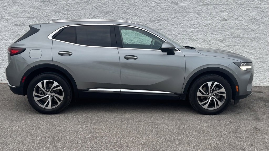 Used 2023 Buick Envision Essence image 2