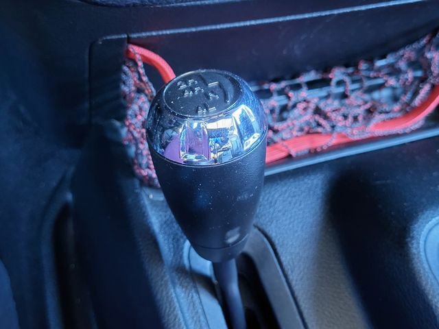 Used 2017 Jeep Wrangler Unlimited Rubicon image 27