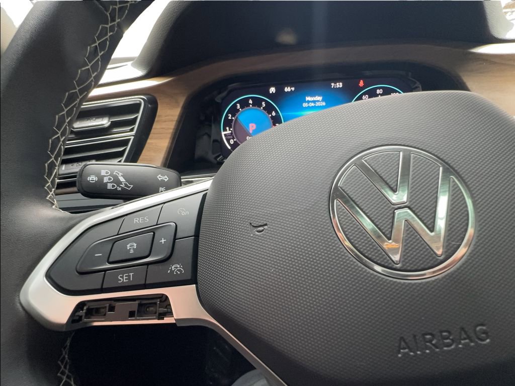 Used 2024 Volkswagen Atlas SE FWD image 42