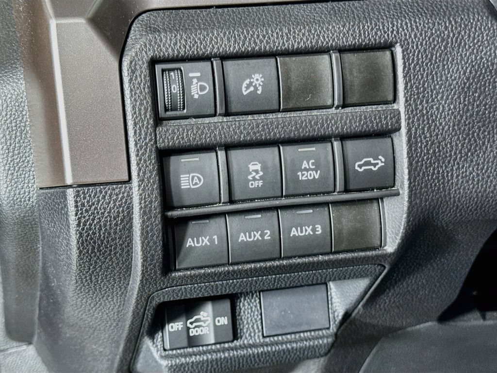 Used 2024 Toyota Tacoma TRD Sport w/ TRD Sport Premium Package AWD/4WD image 17