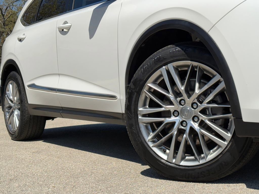 Used 2023 Acura MDX SH-AWD w/ Advance Package image 2