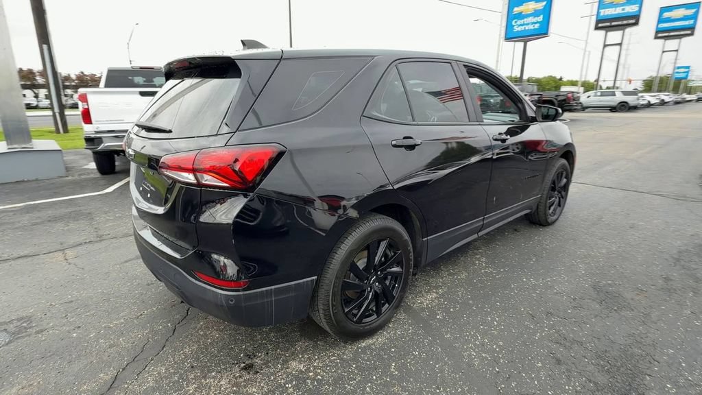 Used 2024 Chevrolet Equinox LS w/ Midnight Edition FWD image 8