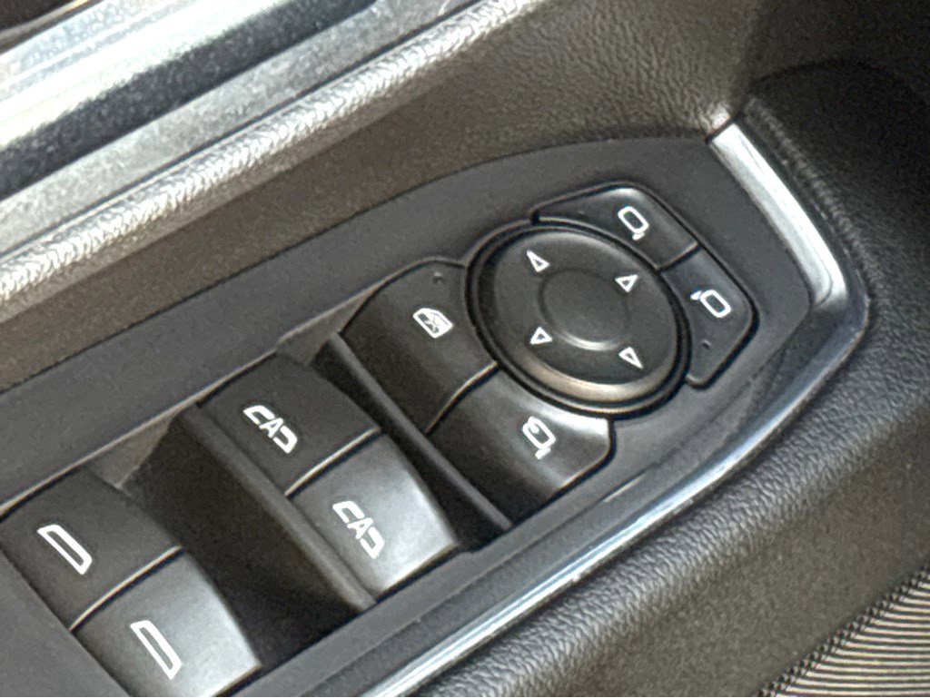 Used 2025 GMC Sierra 1500 SLT image 17