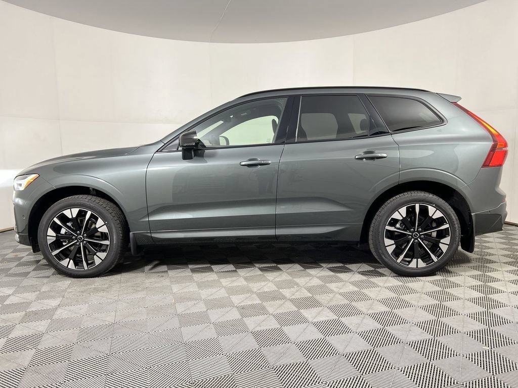 Used 2026 Volvo XC60 B5 Plus w/ Climate Package AWD/4WD image 7