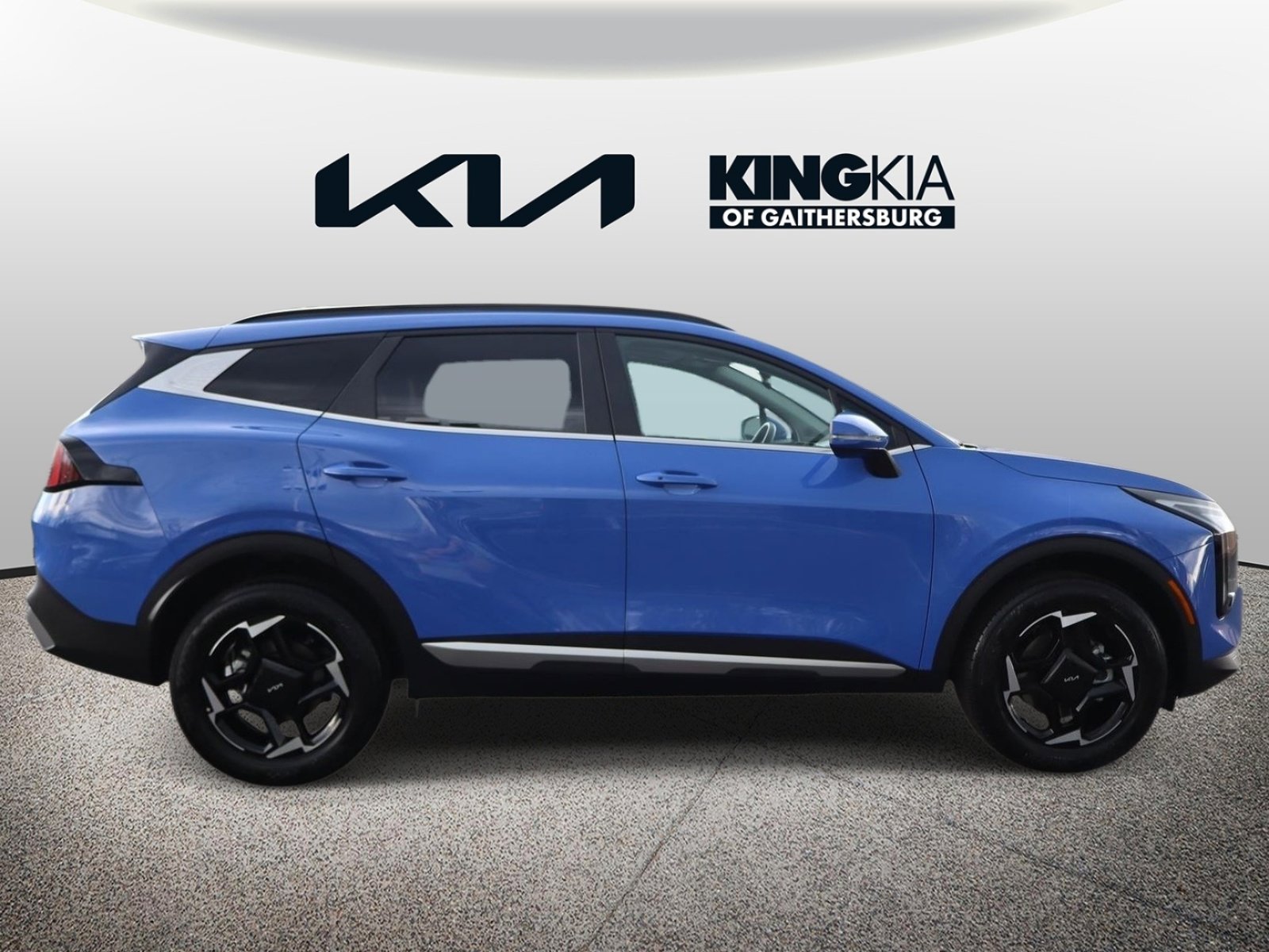 Certified 2026 Kia Sportage EX w/ EX Panorama Roof Package image 2