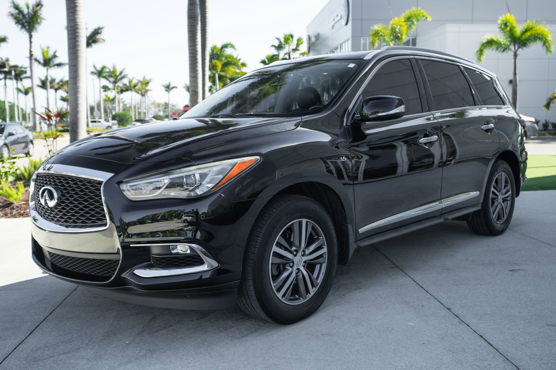 Used 2020 INFINITI QX60 Luxe w/ Essential Package image 6