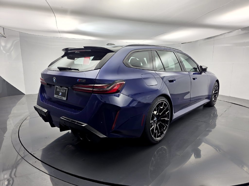 New 2026 BMW M5 Touring AWD/4WD image 4
