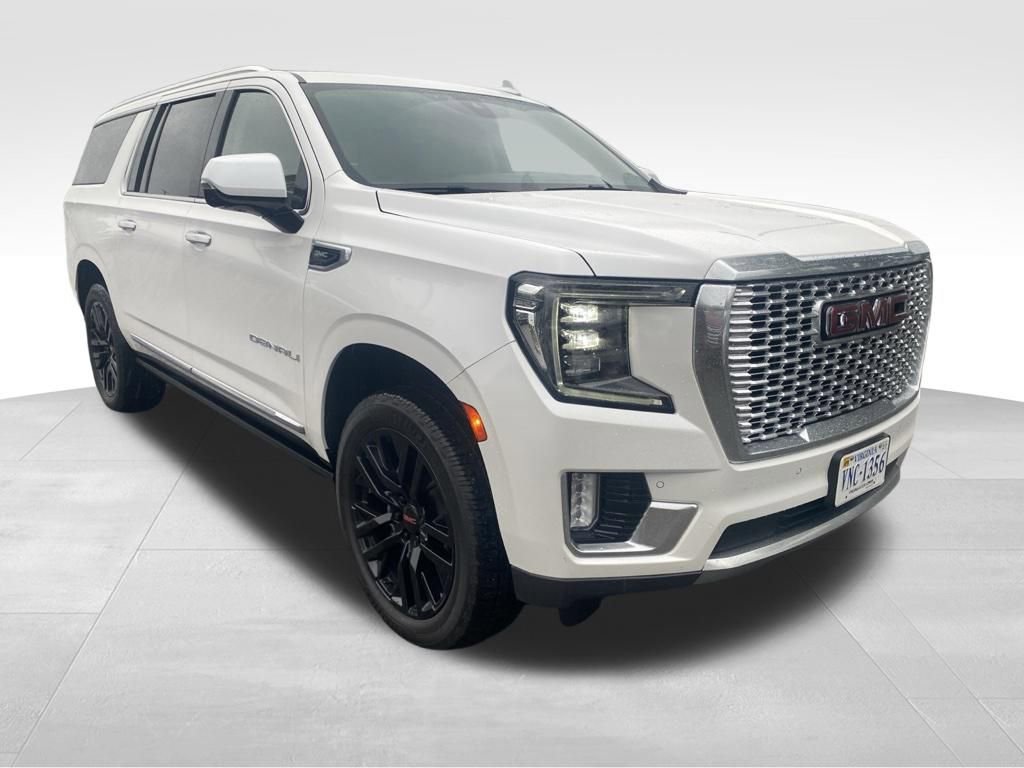 Used 2021 GMC Yukon XL Denali w/ Denali Ultimate Package AWD/4WD image 13