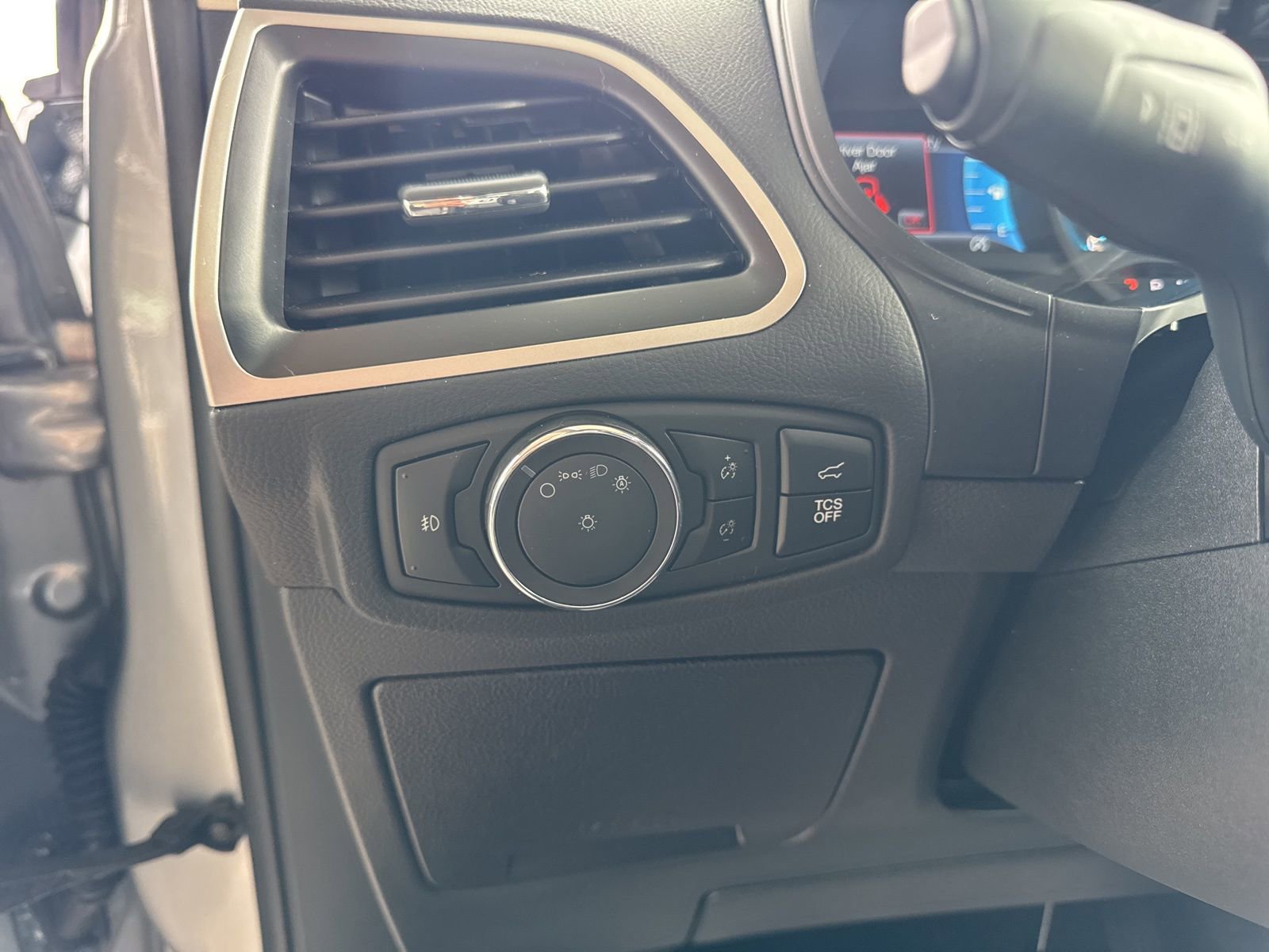 Certified 2024 Ford Edge SEL w/ Convenience Package AWD/4WD image 22