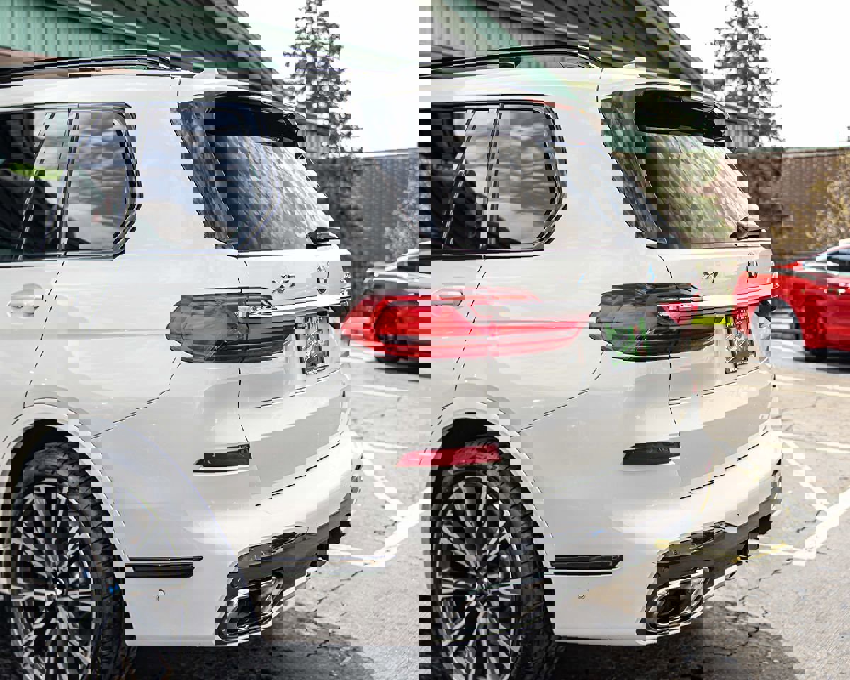 Used 2019 BMW X7 xDrive50i w/ Dynamic Handling Package image 5