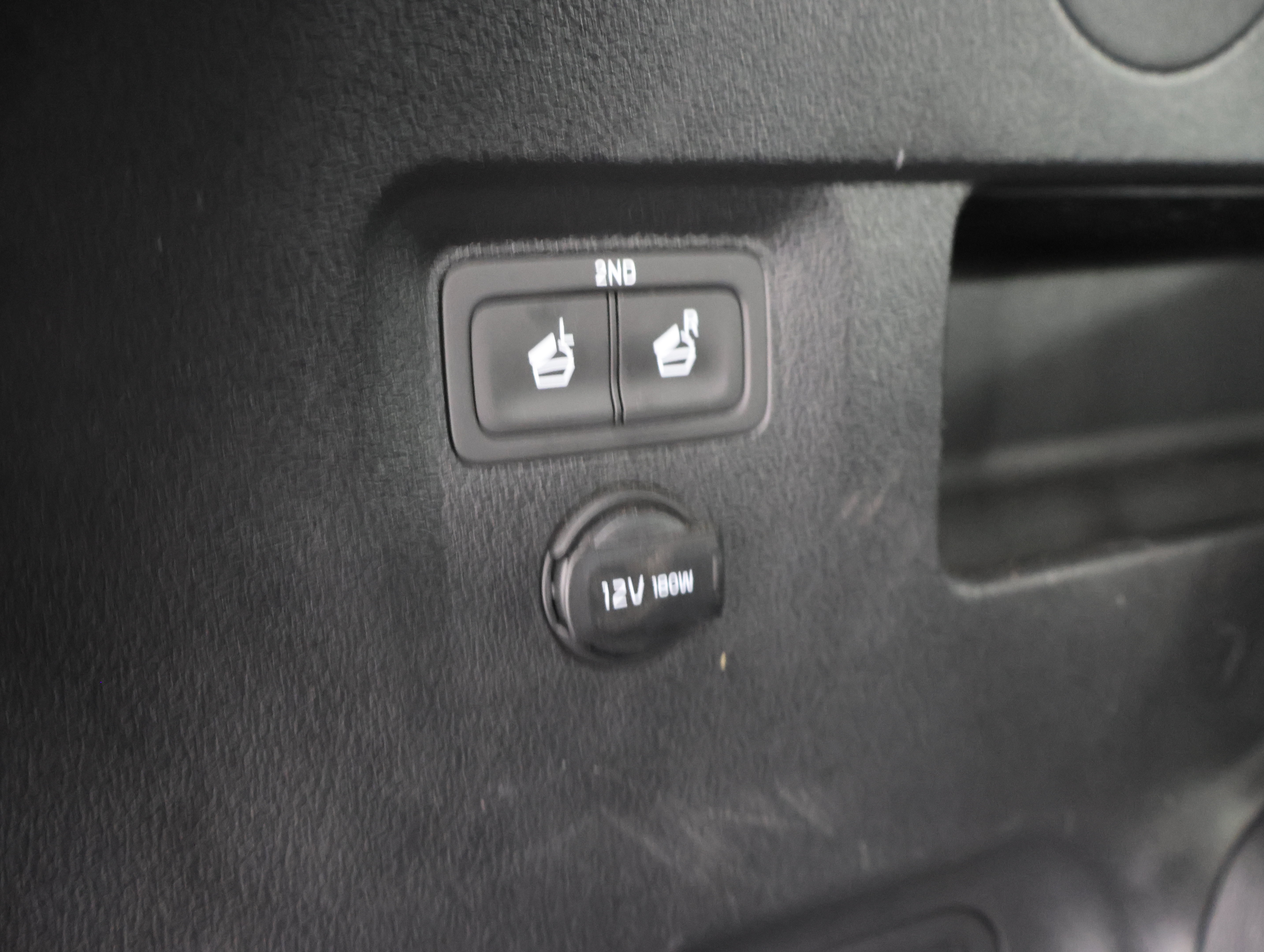 Used 2025 Kia Telluride S AWD/4WD image 32