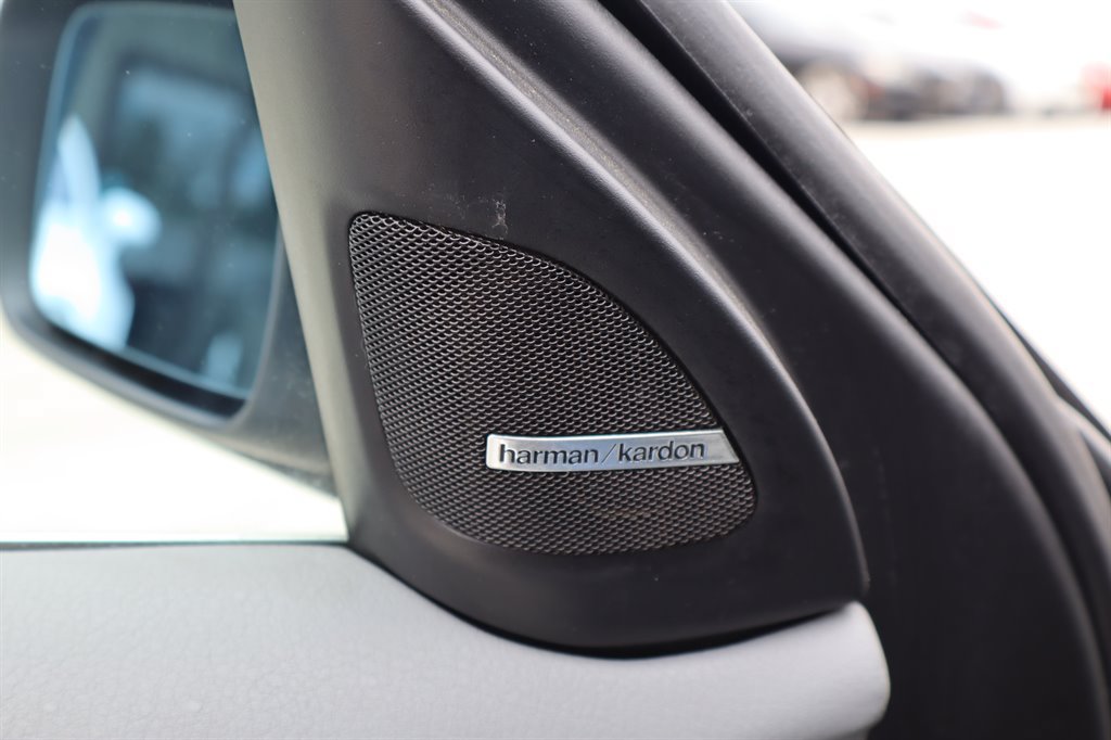Used 2001 BMW 330i Sedan image 26