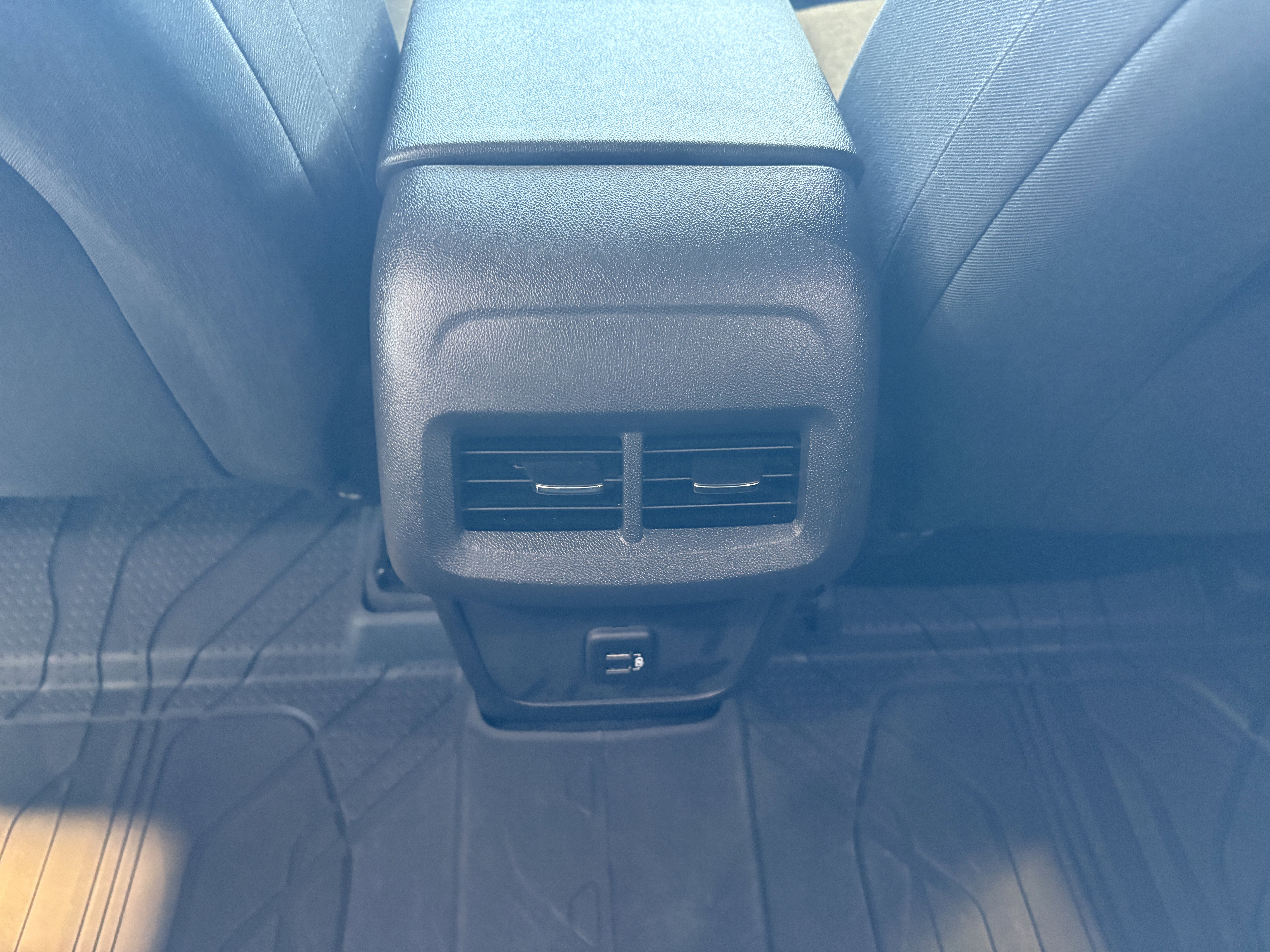 Used 2024 Chevrolet Equinox LT w/ LPO, Floor Liner Package image 21