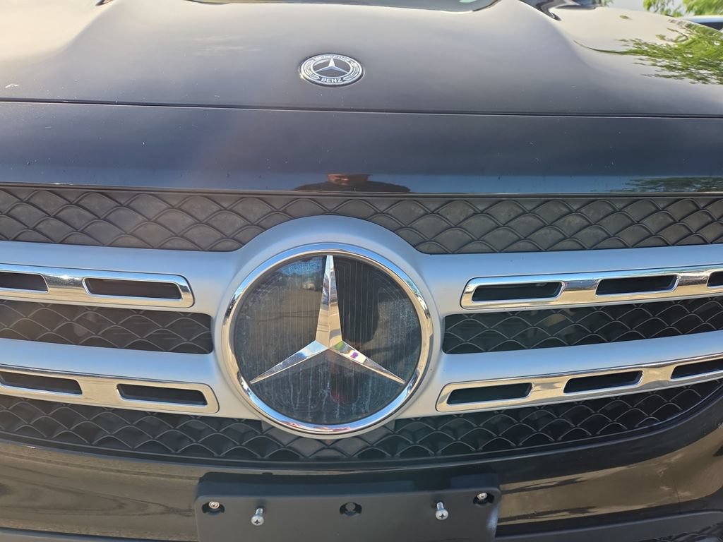 Used 2023 Mercedes-Benz GLB 250 4MATIC w/ Premium Package image 10