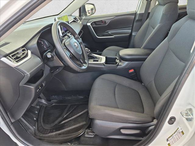 Used 2024 Toyota RAV4 LE AWD/4WD image 15