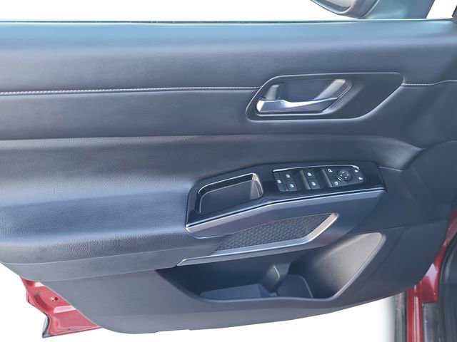 Used 2023 Nissan Pathfinder SL w/ Lighting Package (N92) image 10