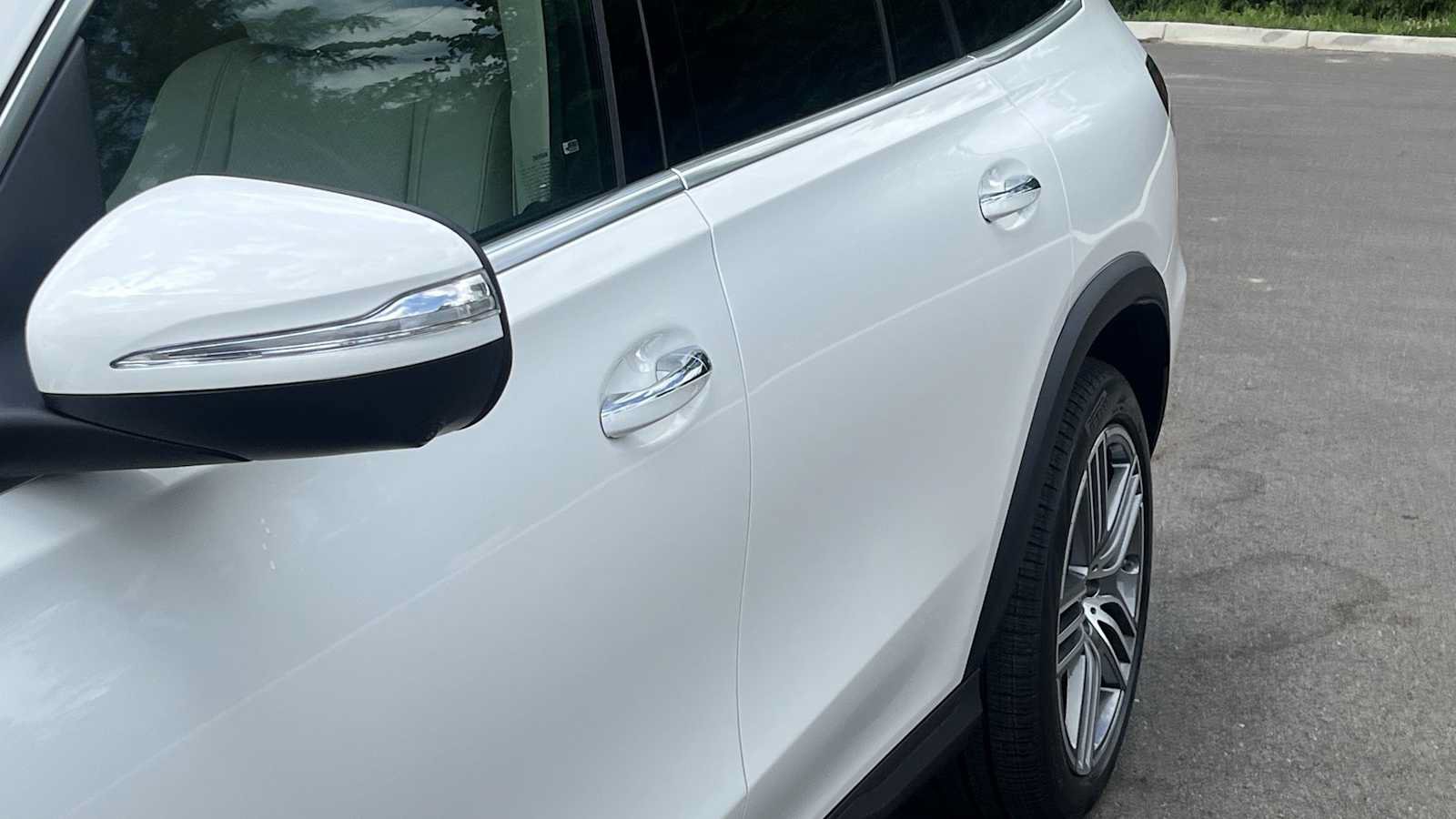 New 2026 Mercedes-Benz GLS 450 4MATIC image 17