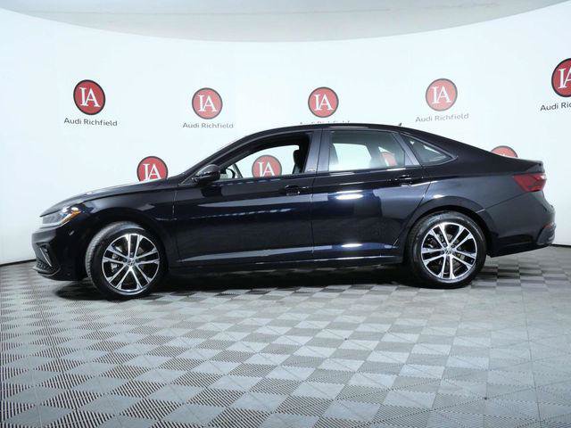 Used 2026 Volkswagen Jetta Sport FWD image 5