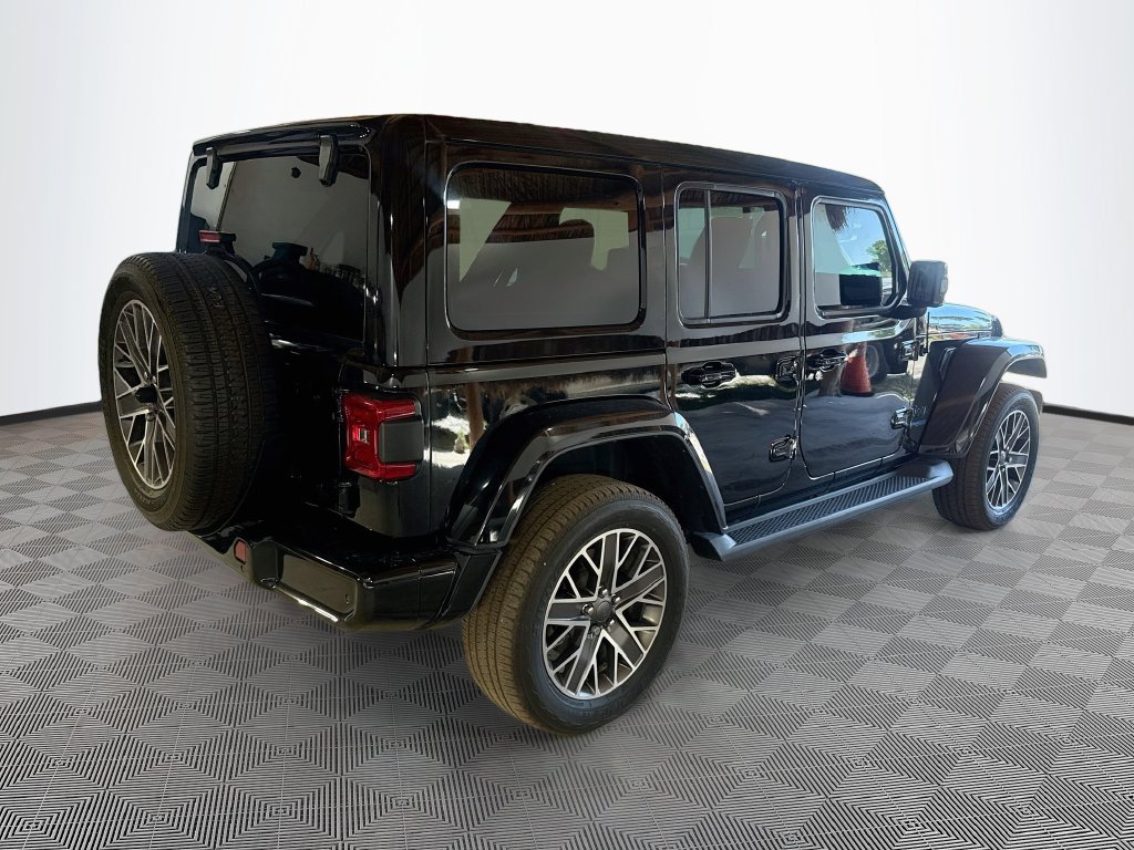 Certified 2022 Jeep Wrangler Unlimited Sahara AWD/4WD image 6