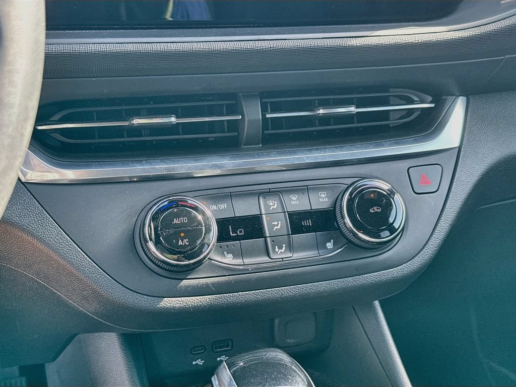 Used 2024 Buick Envista Preferred w/ Convenience I Package FWD image 17