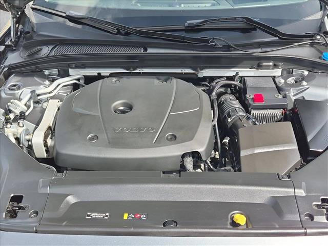 Used 2017 Volvo V90 T6 Cross Country AWD/4WD image 25