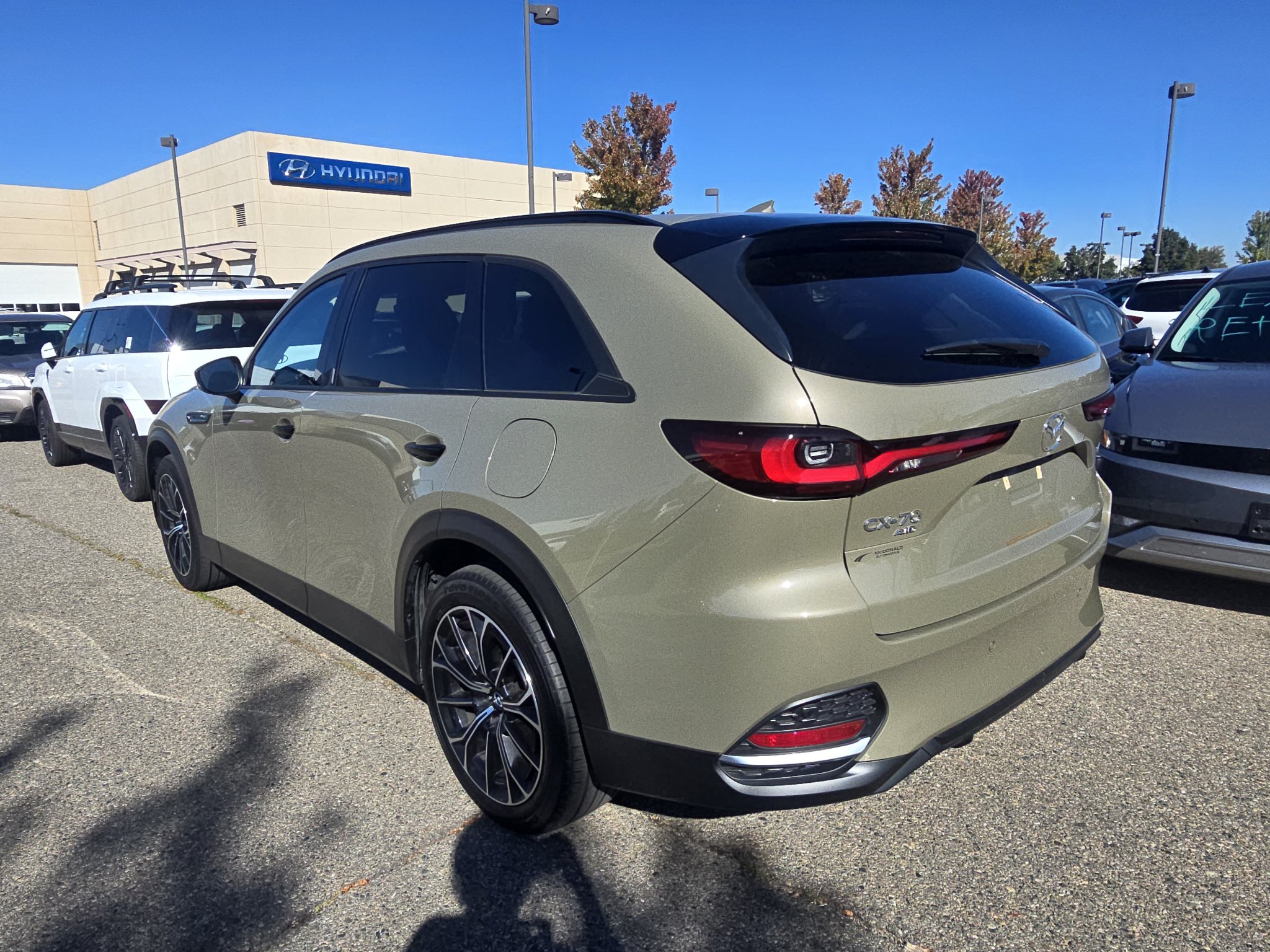 Used 2025 MAZDA CX-70 Plug-In Hybrid w/ Premium Pkg AWD/4WD image 15
