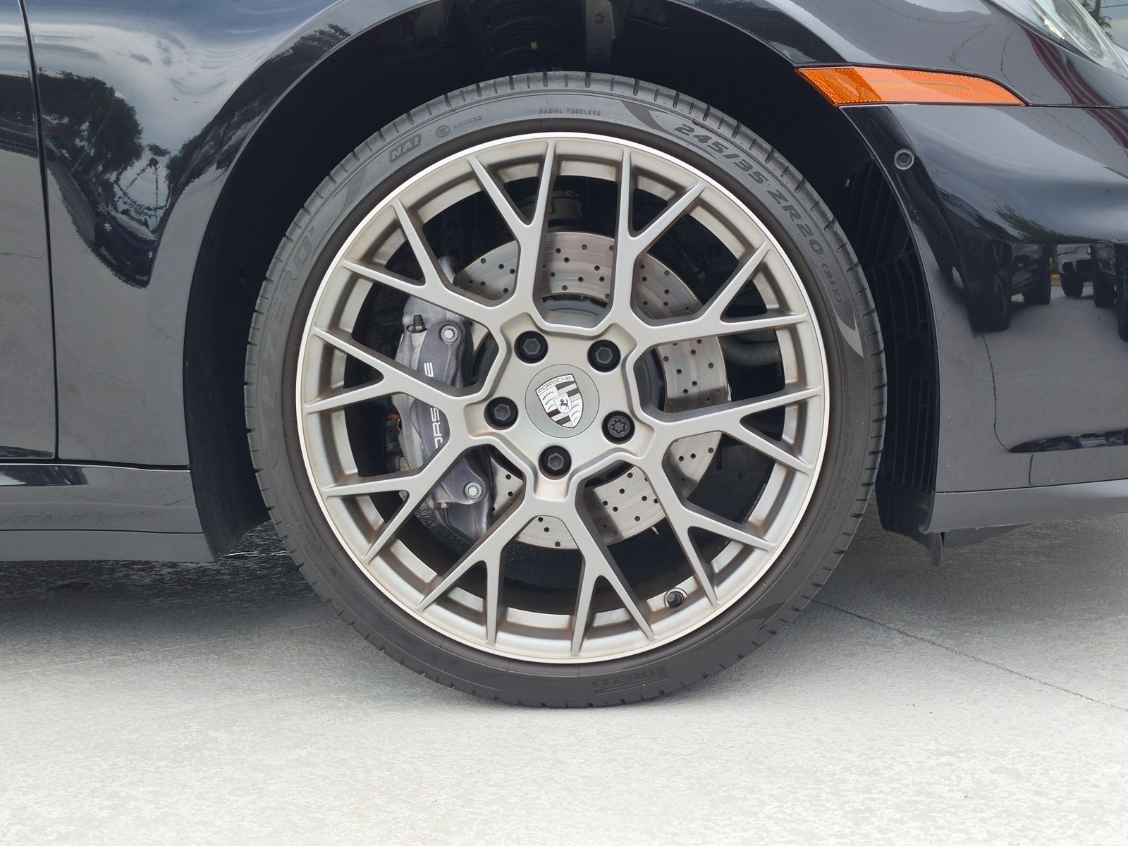 Used 2025 Porsche 911 Carrera RWD image 29