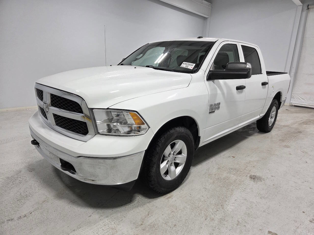 Used 2022 RAM 1500 Tradesman w/ Chrome Appearance Group image 3