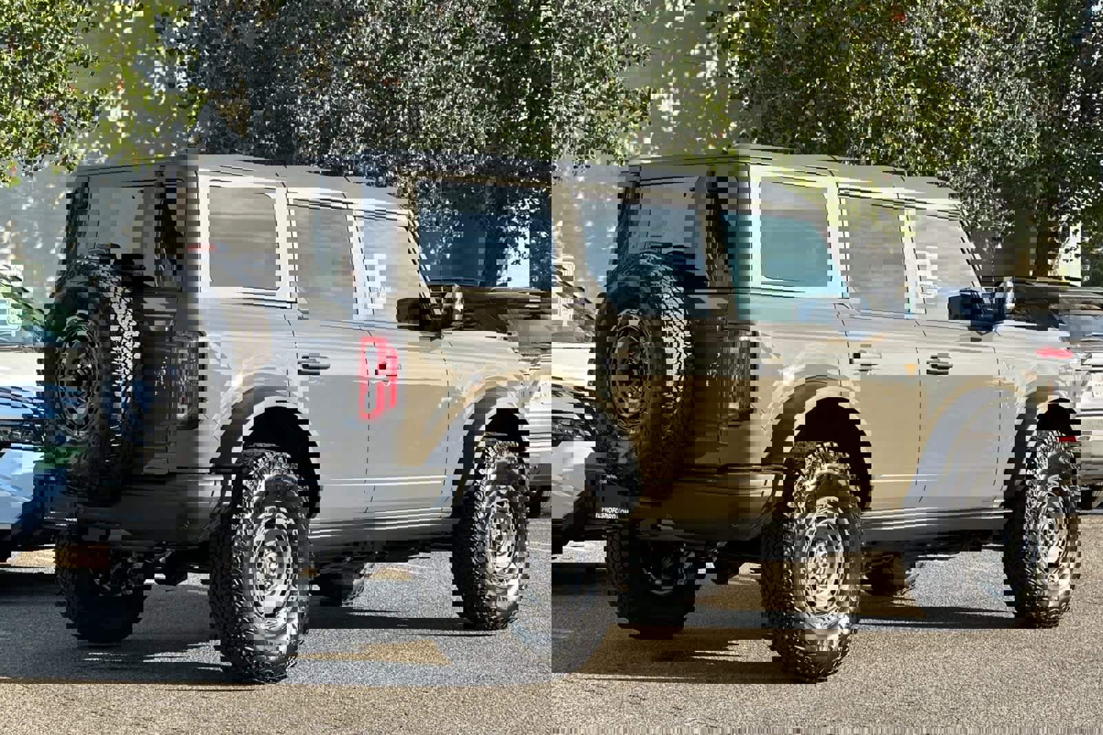 New 2025 Ford Bronco Badlands image 2